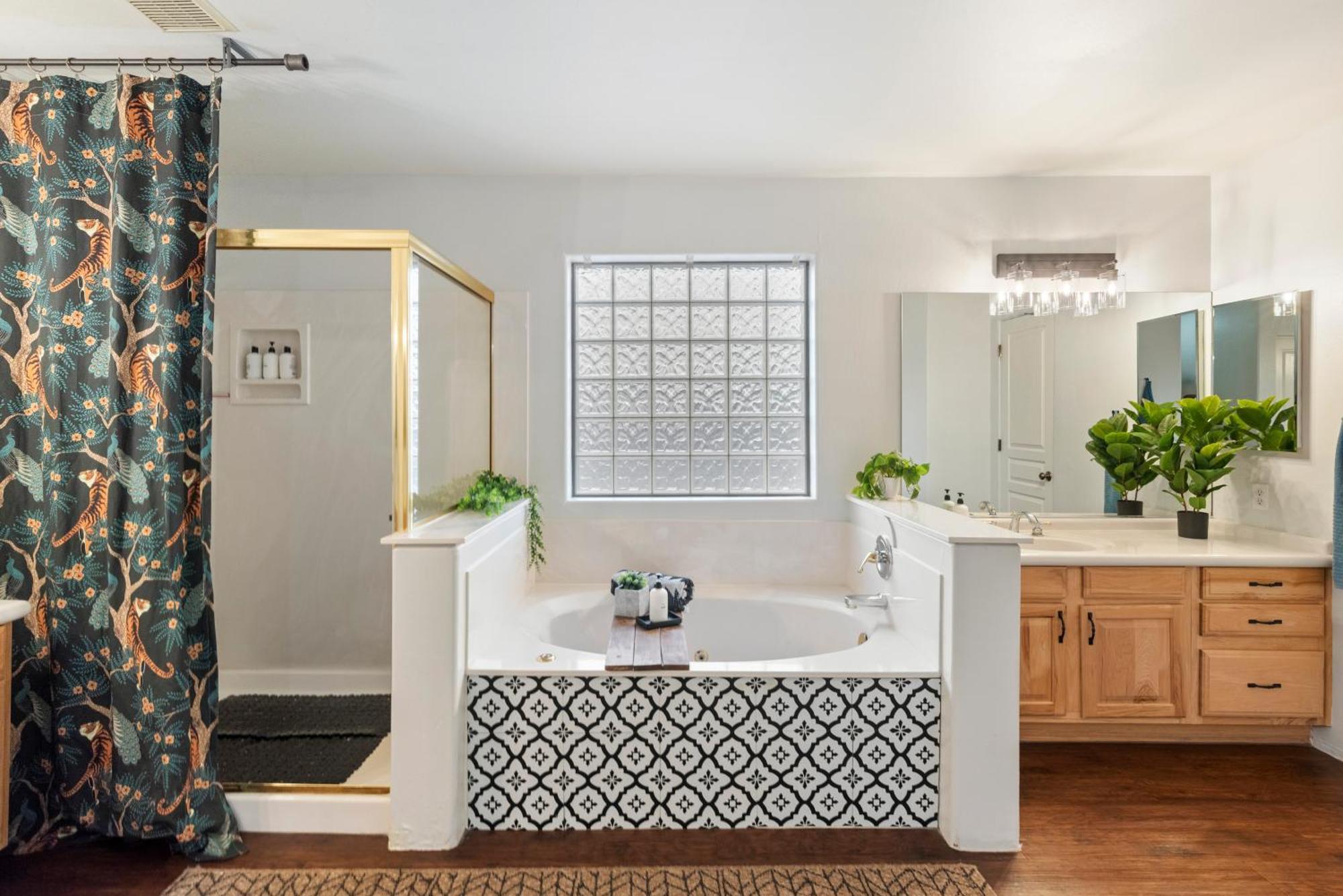 5 Bedroom 4 Bath Boutique Home Premium Location + Heated Pool Option Glendale Eksteriør bilde